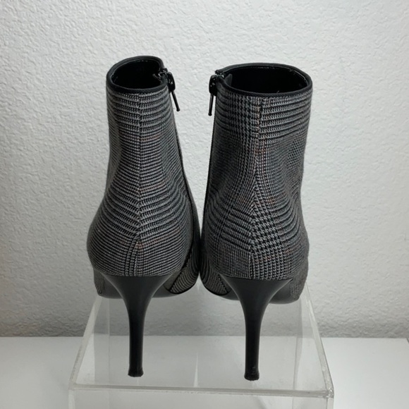Cabi Dandy Glen Plaid Ankle Booties Gray Black White Red Size 9 - Picture 4 of 10